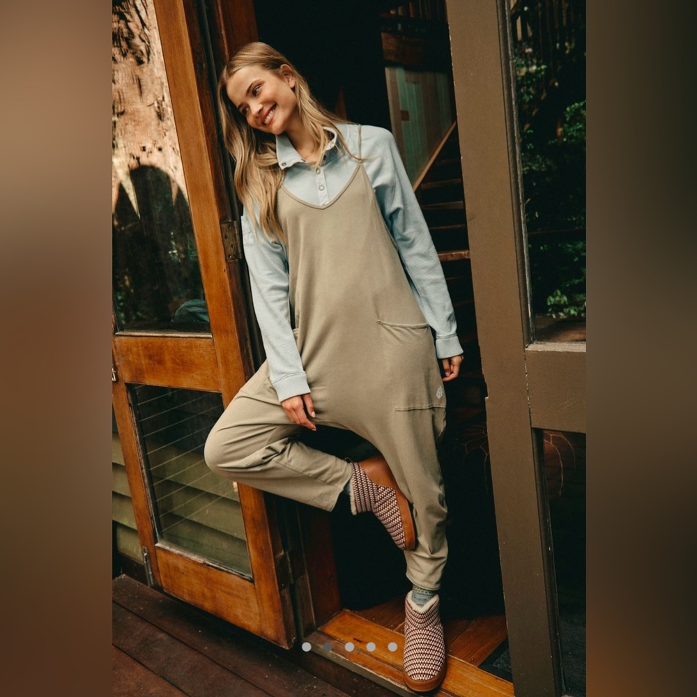 Free People Movement Hot Shot Onesie in Sage Stone Army size XL - Picture 3 of 8